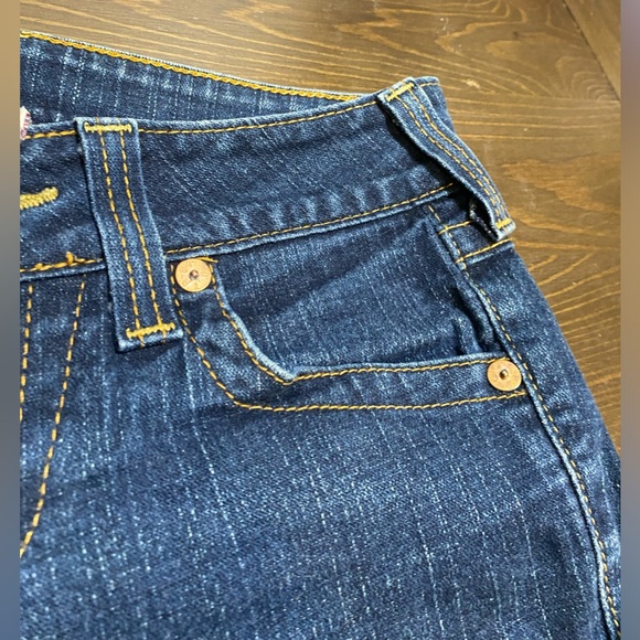 True religion jeans, gold horseshoe, Bootcut, darker denim wash, size 28 - Picture 5 of 12